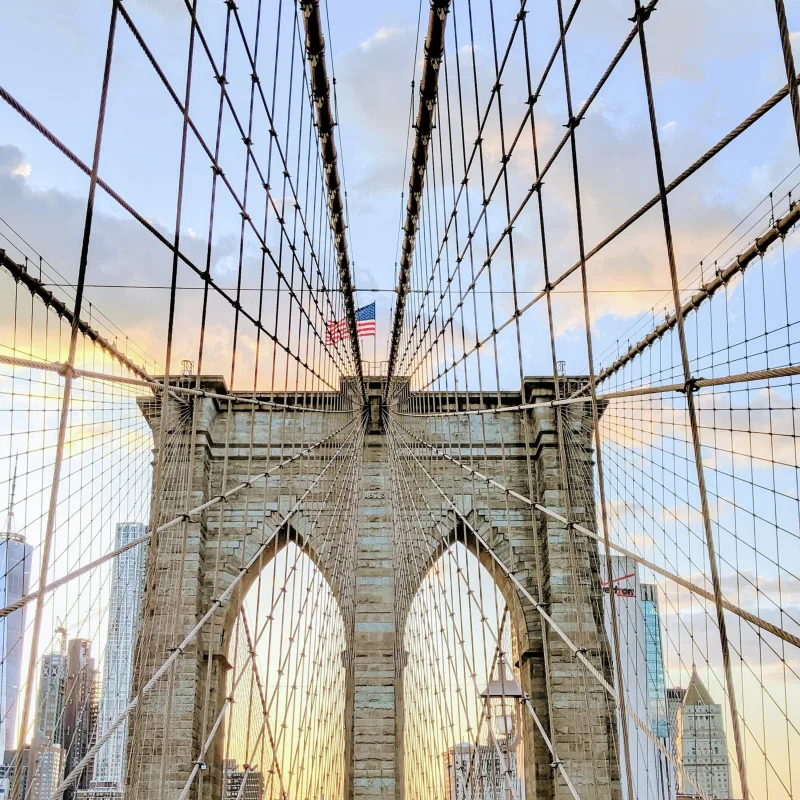 Episode 94 — CAPÍTULO 94 - MI VIAJE A ESTADOS UNIDOS DE AMÉRICA 🇺🇸✈️ - (Con audio en español natural incluido 🎧) - ¿Por qué he ido? 🤔 ¿Cuánto tiempo? ⏳¿Qué me ha gustado más? 👏