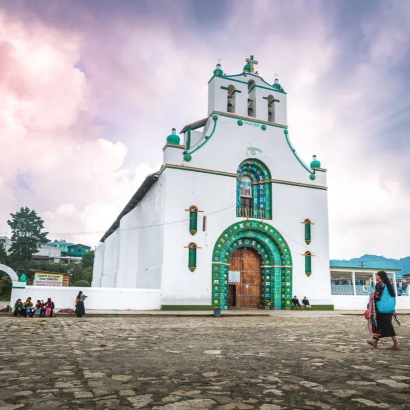 Episode 43 — Capítulo 43 - San Cristóbal de las Casas, San Juan Chamula y una religión diferente